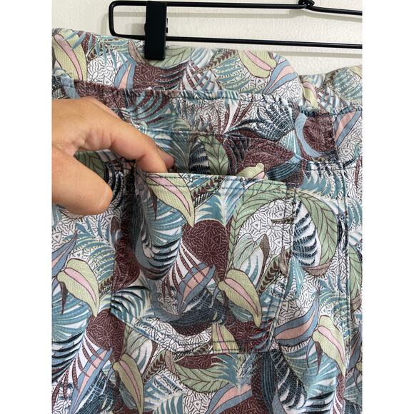 Tropical Green & Brown Shorts - Royalty Collection, Size Large - Picture 9 of 11